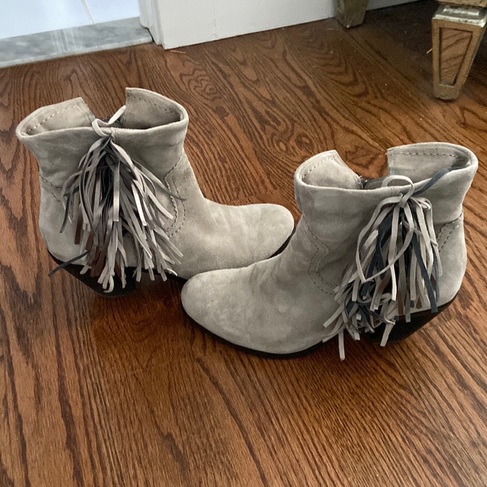 Tassel boots